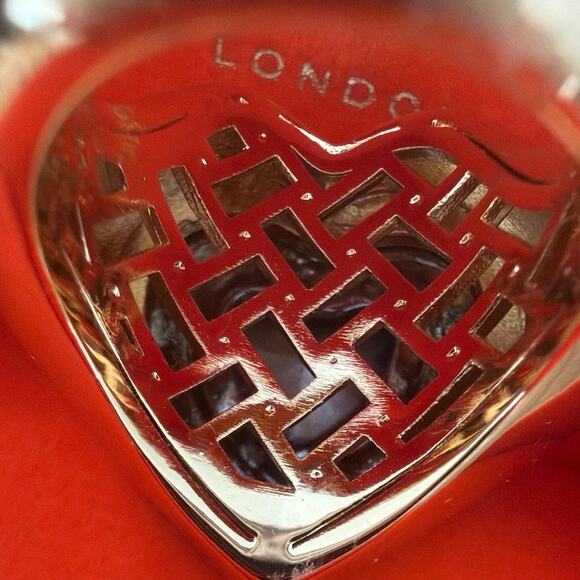 Kurt Geiger London fuchsia color NWT Heart Halo Cocktail Ring KG ring box size 7 - Picture 5 of 10